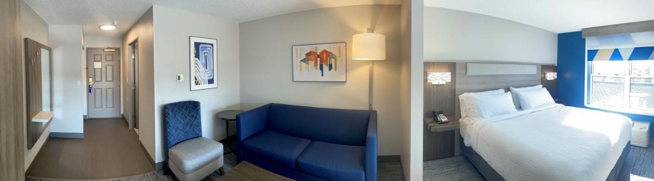 Holiday Inn Express & Suites Marquette By Ihg Екстериор снимка