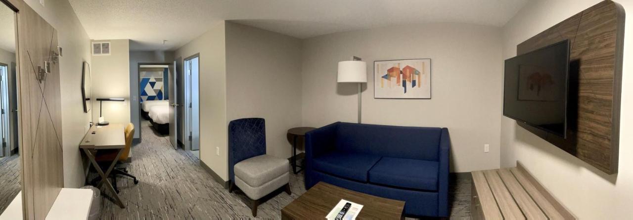 Holiday Inn Express & Suites Marquette By Ihg Екстериор снимка