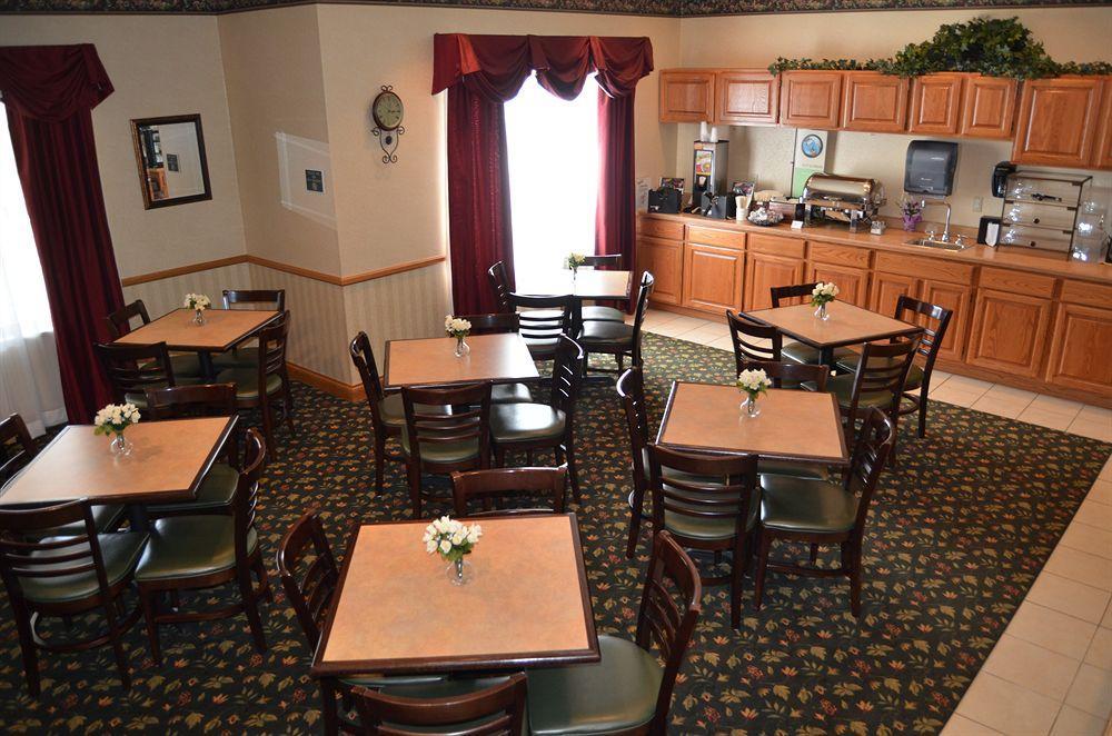 Holiday Inn Express & Suites Marquette By Ihg Ресторант снимка