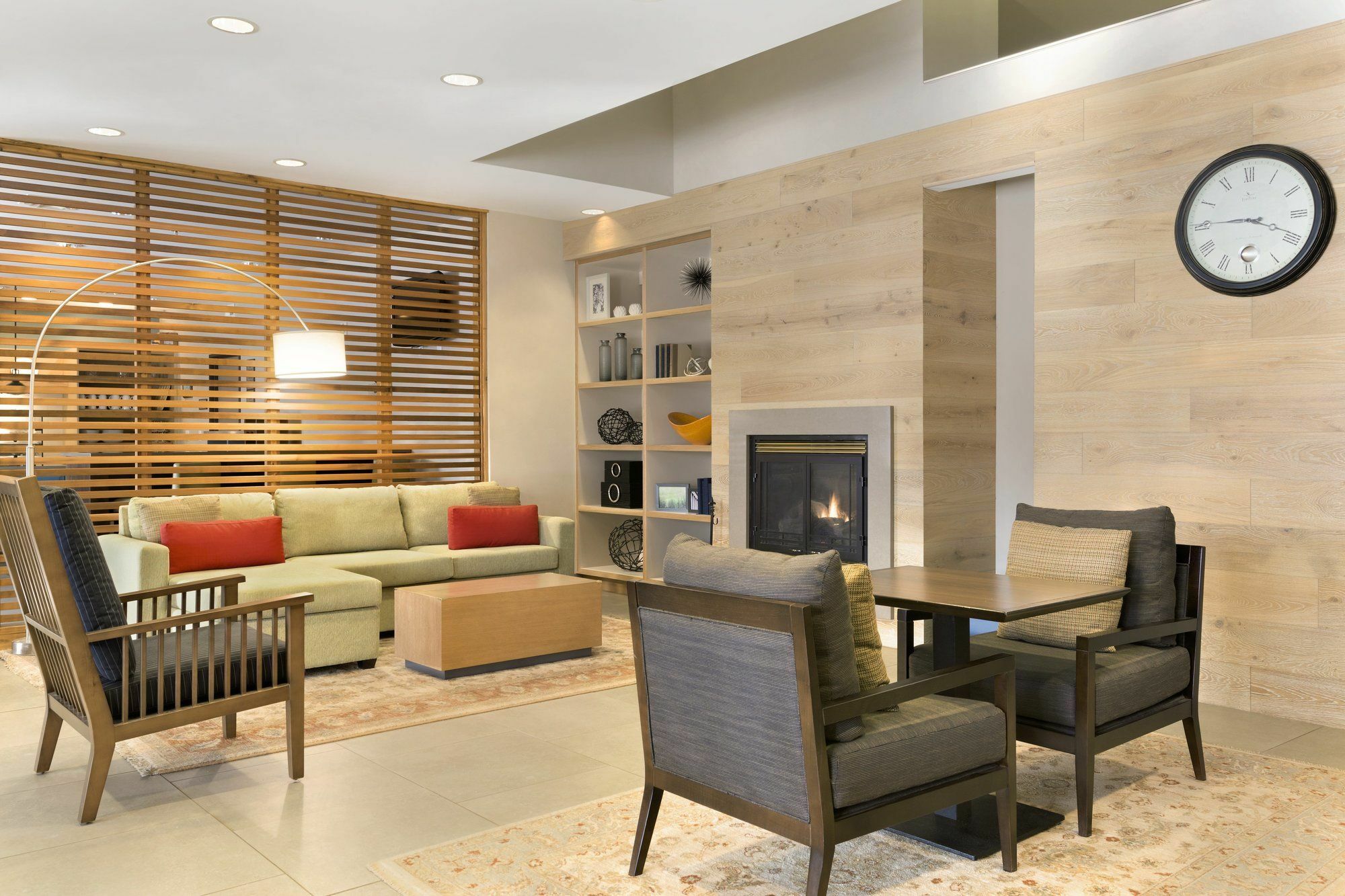 Holiday Inn Express & Suites Marquette By Ihg Екстериор снимка
